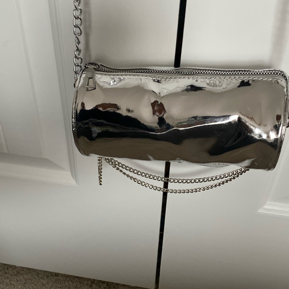 Metallic cylinder bag